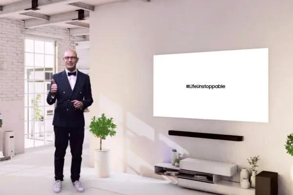 Benjamin Braun introducing the Life Unstoppable virtual experience