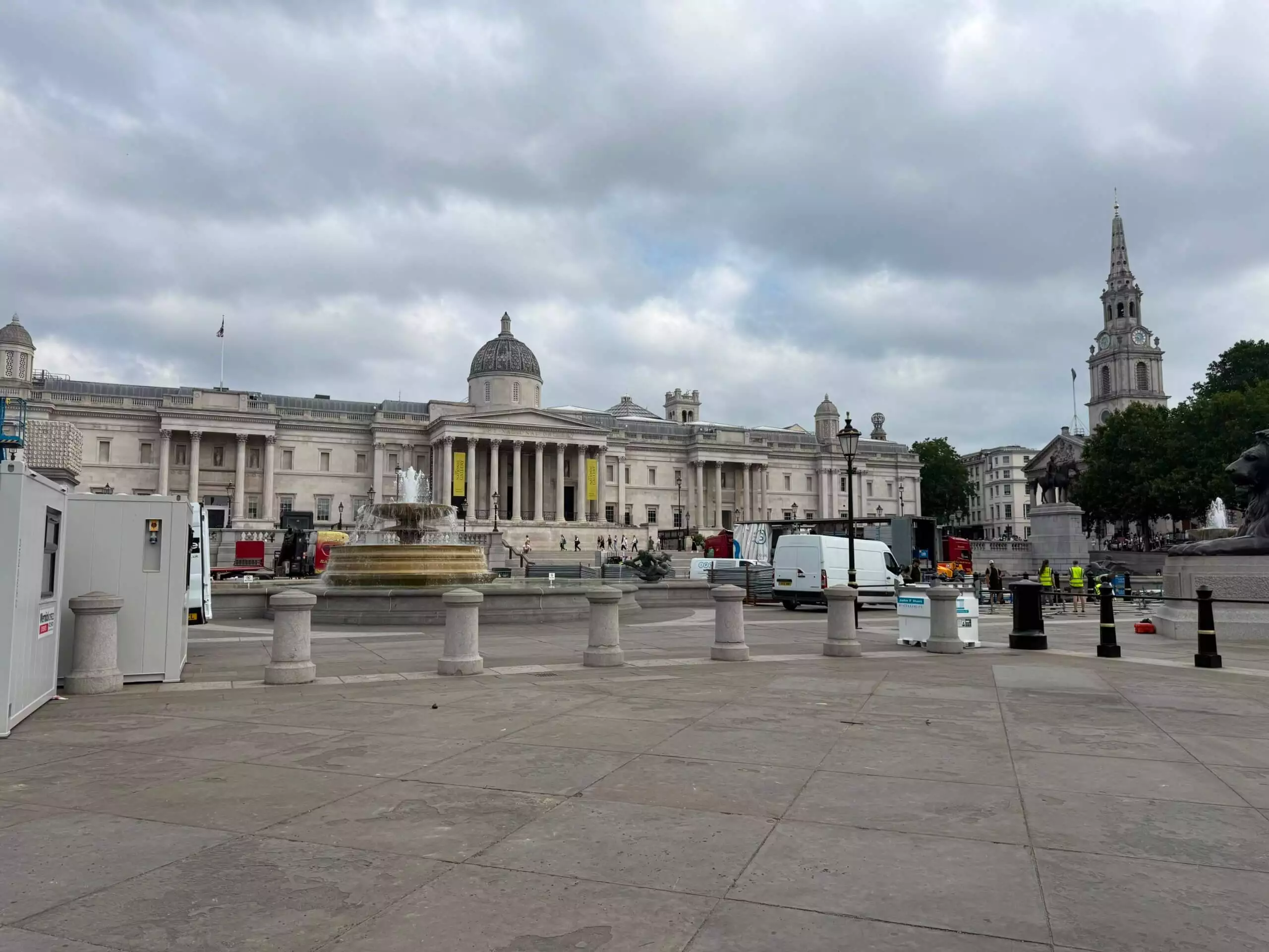 EnTEEtainment Trafalgar Square 1