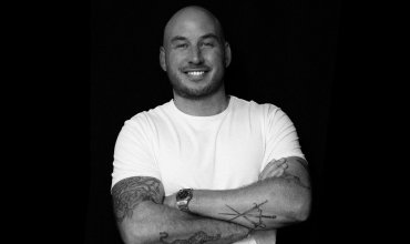 simon walsh headshot